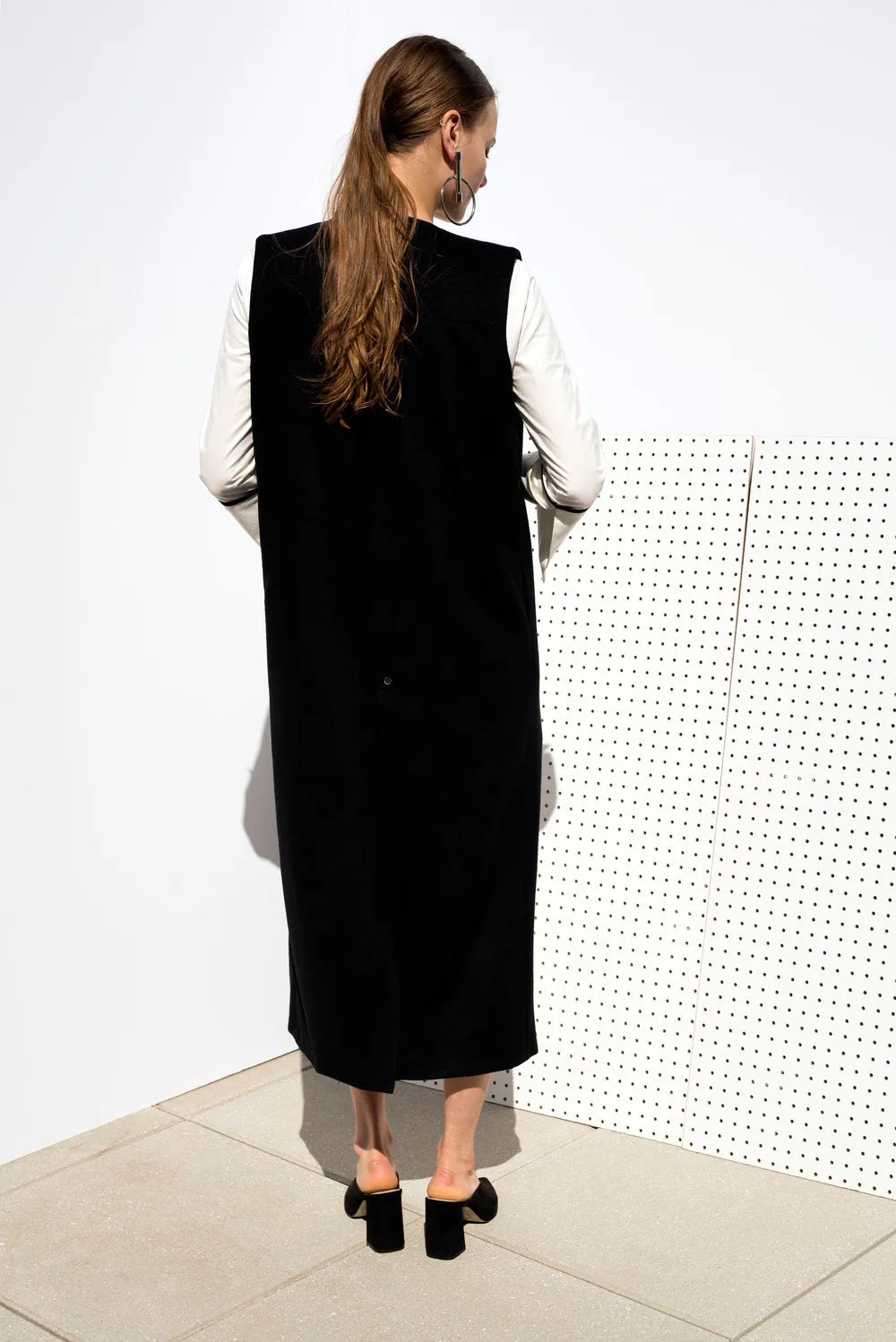 1–1003 LONG VEST