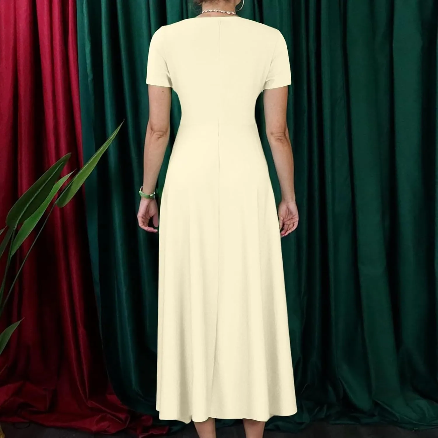 Dresses for Women 2025 Casual Plus Size Short Sleeve Crewneck Long Dress Formal A Line Smocked Maxi Dresses