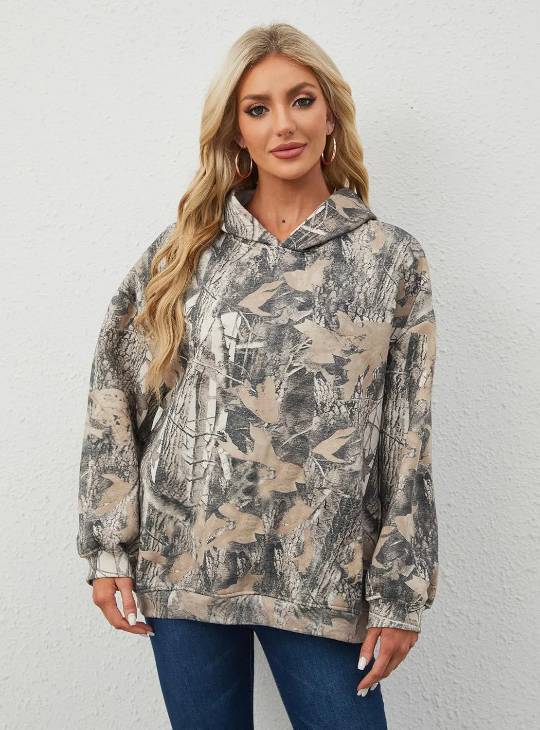 MISSACTIVER Womens Oversized Camo Hoodies Maple Leaf Print Hooded Sweatshirt Fleece Long Sleeve Pullover Fall Outfits