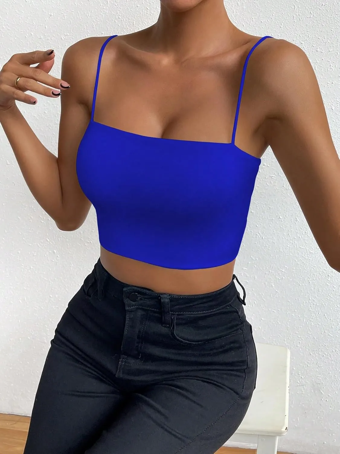 WDIRARA Women's Spaghetti Strap Solid Crop Cami Top Sleeveless Basic Cami Tank Tops